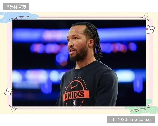 布伦森凭借总决赛的统治级表现当选FMVP,其个人进攻效率无懈可击。 布伦森凭借总决赛的统治级表现当选FMVP,其个人进攻效率无懈可击。